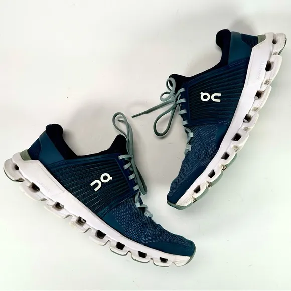 On Running on Cloud  Cloudtec Helion Men's Shoes