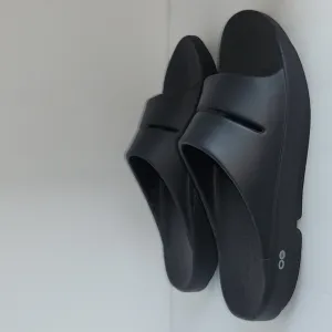 Oofos Ooahh slide sandals