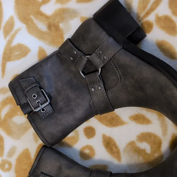 Open Edit boots...