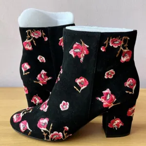 ORIGINAL KARL LAGERFELD BLACK SUEDE EMBROIDERED ROSE HEEL BOOTS SHOES FOR WOMEN