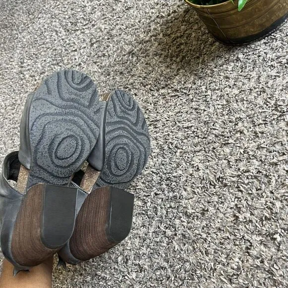 OTBT Patchouli Womens Leather Block Heel Sandals Dusty Gray 6.5 M New