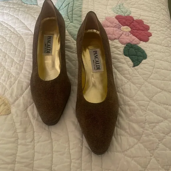 Pancaldi | vintage  Italian Brown Suede Leather Short Heel Shoes. 8M. Excellent