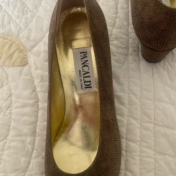Pancaldi | vintage  Italian Brown Suede Leather Short Heel Shoes. 8M. Excellent