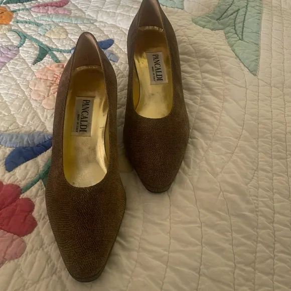 Pancaldi | vintage  Italian Brown Suede Leather Short Heel Shoes. 8M. Excellent