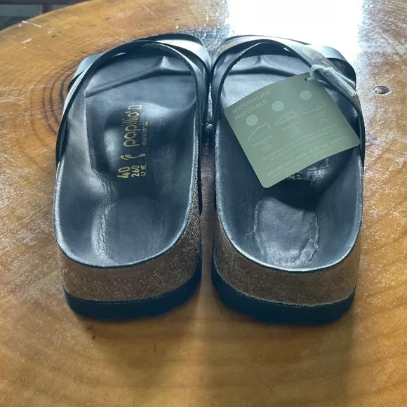 Papillio Sandals made by Birkenstock Black w/ Gold Print Ladies 9 /Mens 7