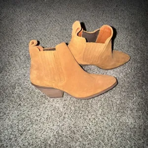 Patina ankle boots size 9.5