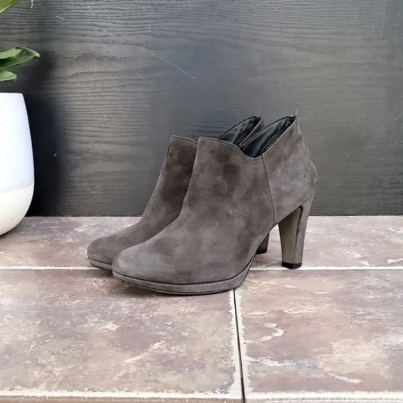Paul Green ankle boots gray suede heeled bootie
