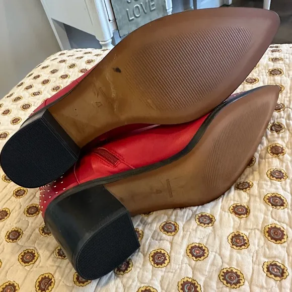 Pedro Anton Red Leather Studded Ankle Boots Size 10.5 Made in Spain