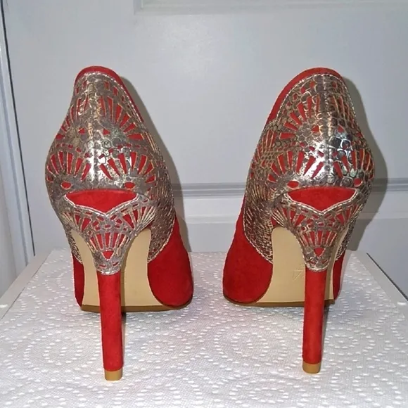 Pelle Moda Women's Red Suede Heels