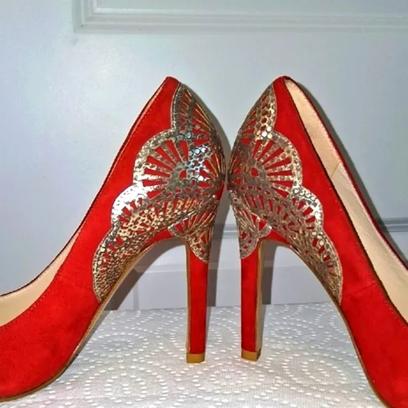 Pelle Moda Women's Red Suede Heels