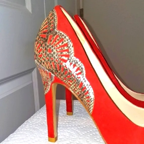 Pelle Moda Women's Red Suede Heels