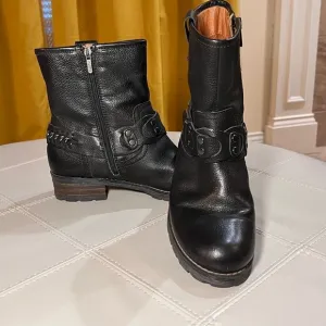 Pikolinos Leather Moto Boots Chain Accent Buckle‎ Detail Black Ankle Boots