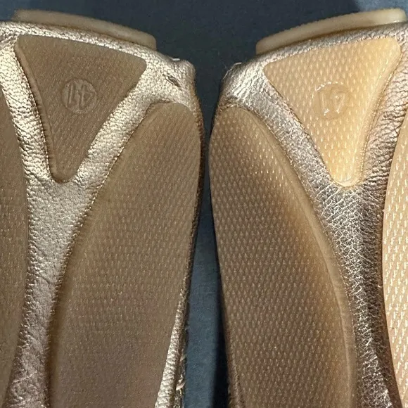 Pikolinos Metallic Slip-On Shoes size 10.5 - 41 Europa  brand new with out box