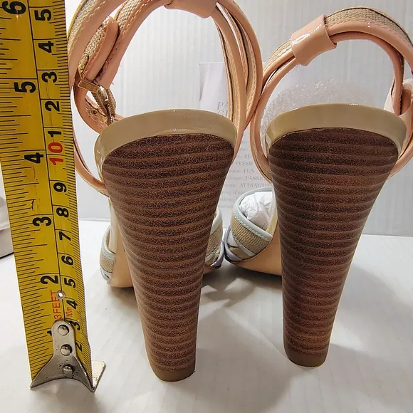 Pour La Victoire Beige and Pink Women's Heels