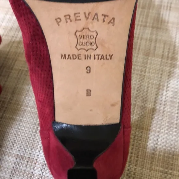 PreVata| Vintage- Made in Italy 🇮🇹 Women's Red Suede Shoes Size 9-Heels 3”
