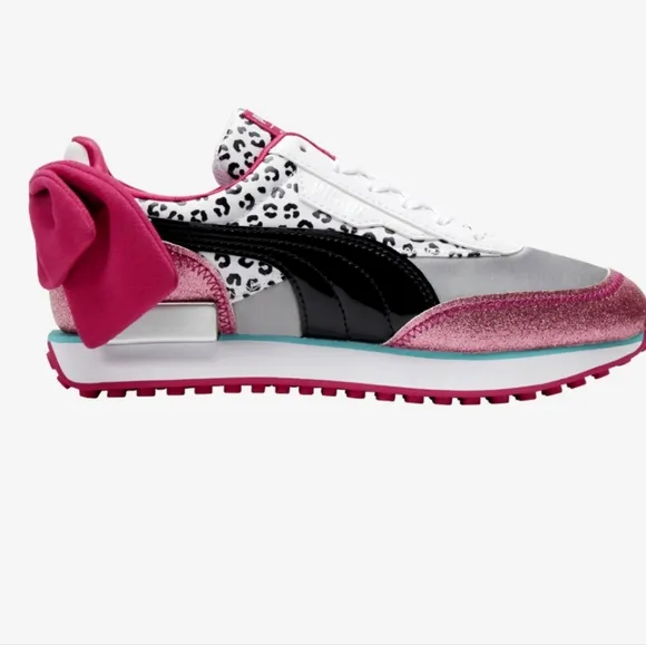 Puma Women's Pink and Black Sneakers