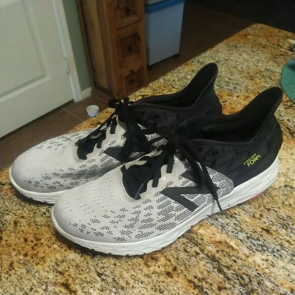 Rare New Balance Mens Mbecngr2 Gray Running Shoes Size 13 (D)
