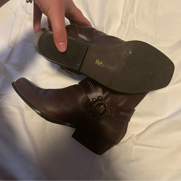 Reba low rider ankle high brown leather boots 9.5