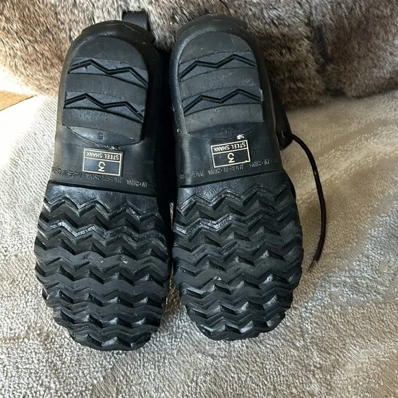 Red Ball winter snow boots thinsulate removable  liners size 3 youth?
