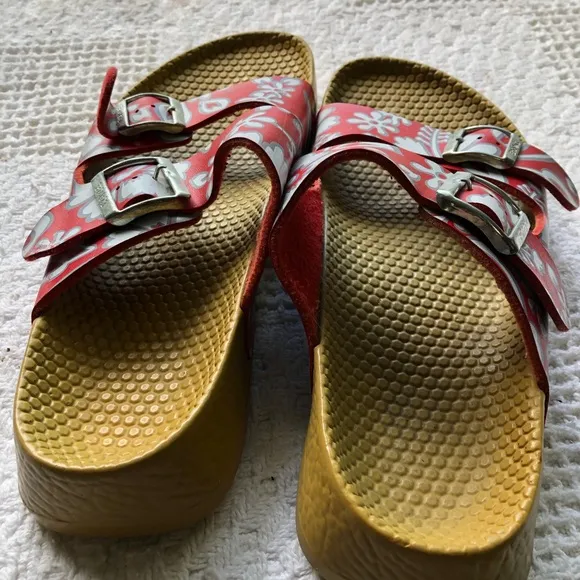 Red Floral Sandals with Buckles