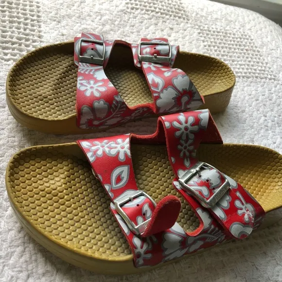 Red Floral Sandals with Buckles