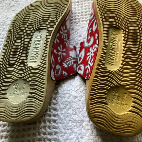 Red Floral Sandals with Buckles