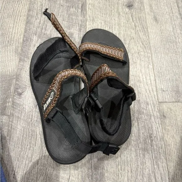 Reef Black Sandals with Patterned Straps