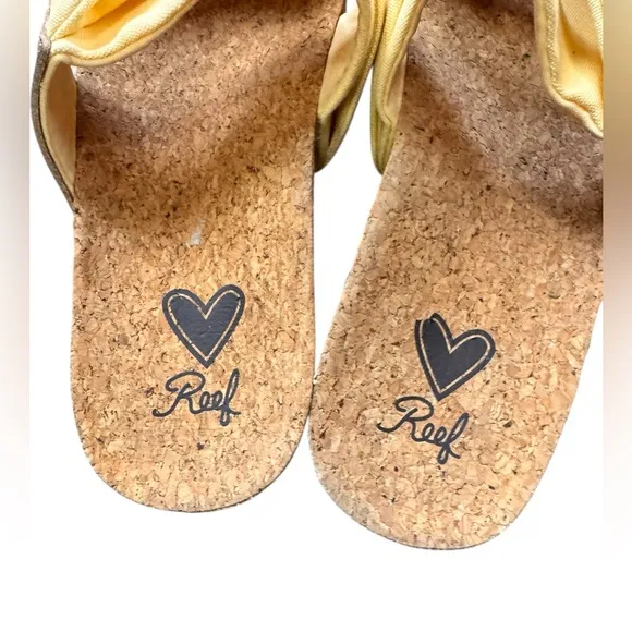 Reef Knotty Vista Hi Sandal Sun Yellow. 2” Heel. Cork Footbed. Size 9