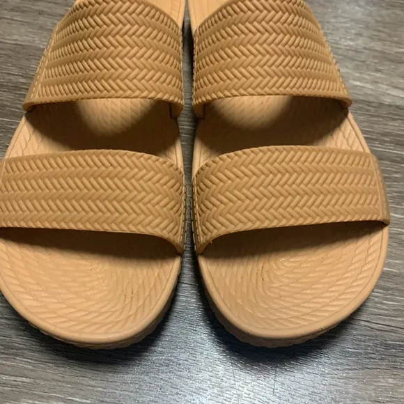 Reef Tan Slide Sandals