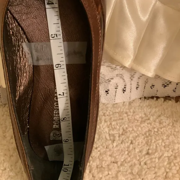 ROBERTO CAPUCCI  MADE IN ITALY WOMENS LEATHER FLATS