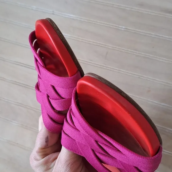 Rothy’s Crossover Woven Cherry Red Vibrant Colorful Comfort Knit Slide Sandals