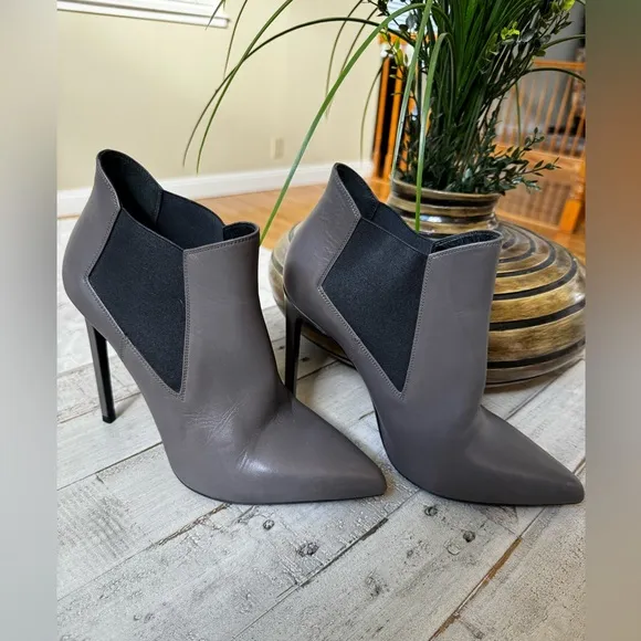 Saint Laurent ⭐️ Boots ⭐️