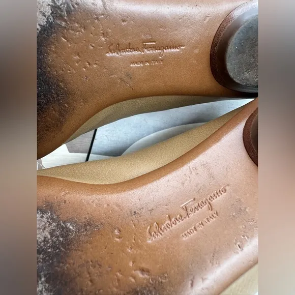 Salvatore Ferragamo Leather flats shoes