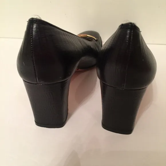 SALVATORE FERRAGAMO SHOE HEEL BLUE LEATHER GOLD ACCENT SIZE 7.5 4A NARROW