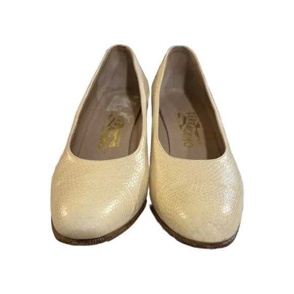 Salvatore Ferragamo Snakeskin Leather Pumps Shoes Size 9AA