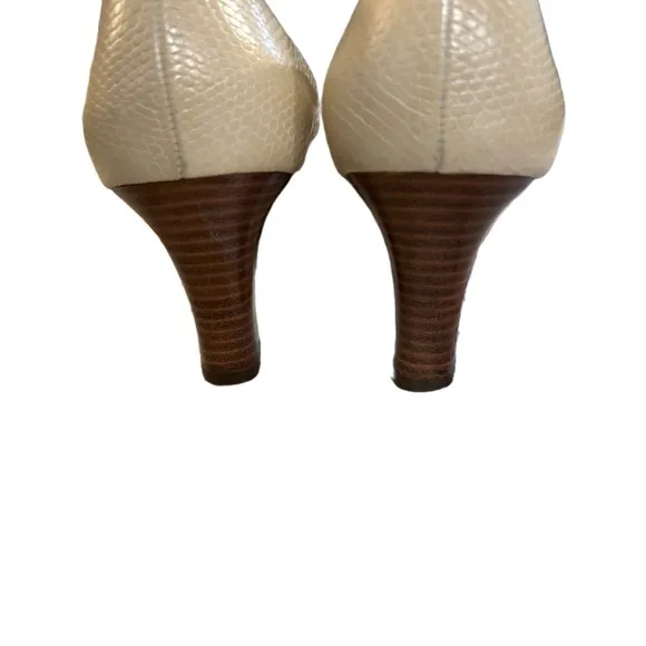 Salvatore Ferragamo Snakeskin Leather Pumps Shoes Size 9AA