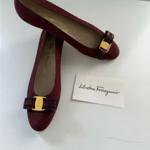 Salvatore Ferragamo Women's Burgundy Flats
