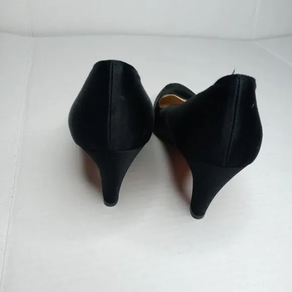 Salvator Ferragamo black leather shoes size 9