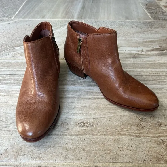 Sam Edelman Petty Chelsea Brown Leather Ankle Bootie, Size 8.