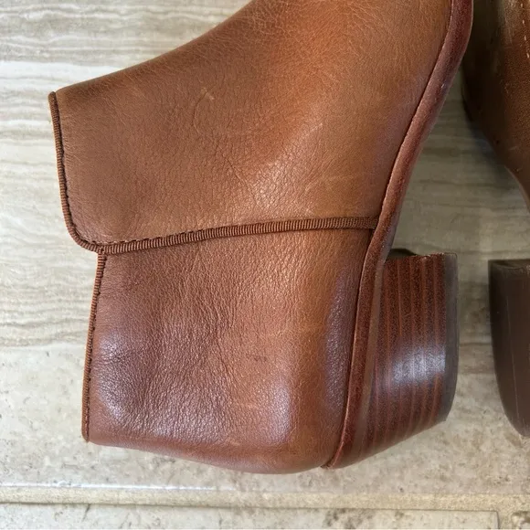 Sam Edelman Petty Chelsea Brown Leather Ankle Bootie, Size 8.