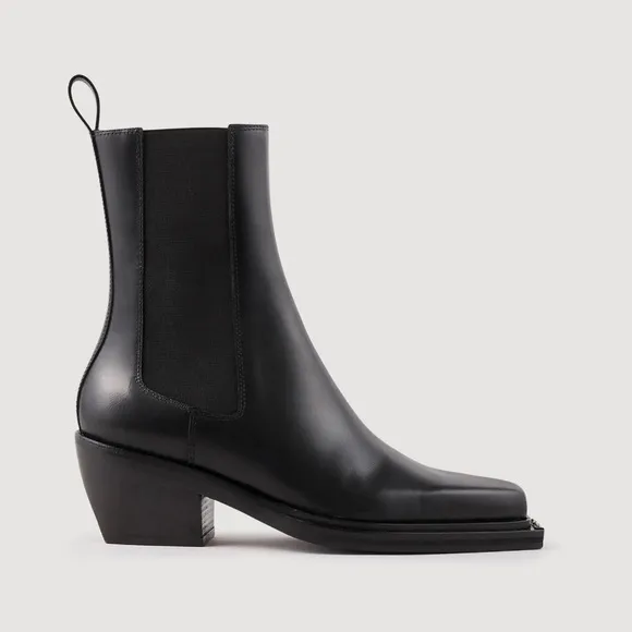 SANDRO SLEEK BLACK LEATHER ANKLE BOOTS RETAIL PRICE $580.00