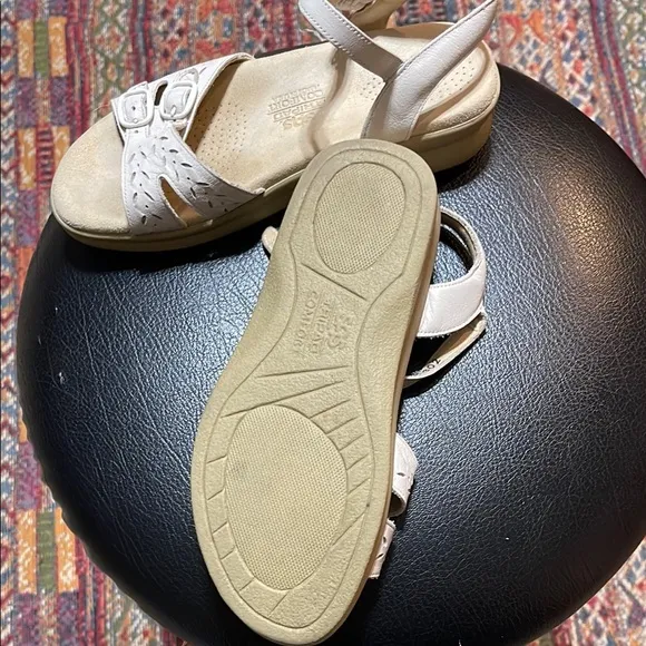 SAS White Comfort Sandals with Contoured Footbed