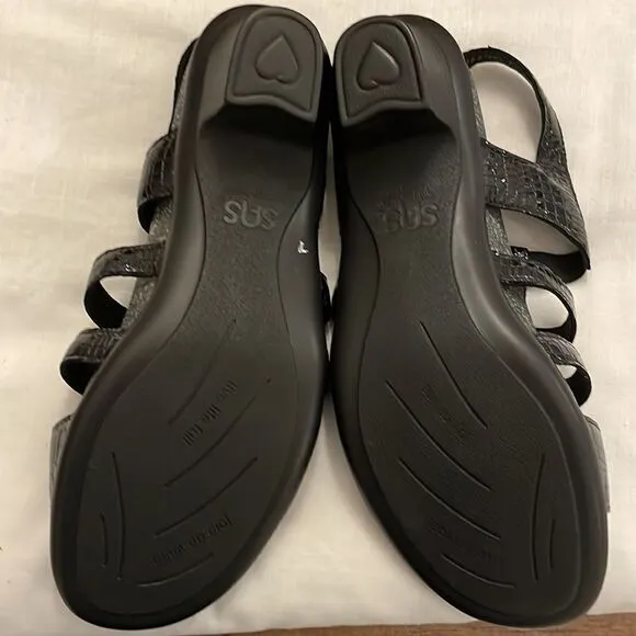 SAS ALLEGRO BLACK CROC SANDALS.  NEW