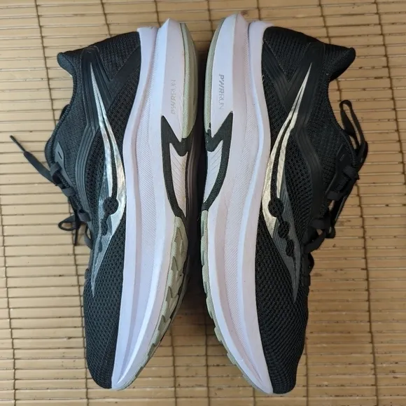 Saucony Men’s &quot;Axon&quot; Size 9.5 S20657-45 Alloy Black White Running Shoes Low Top