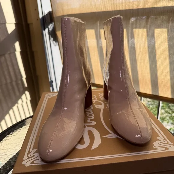 Sbicca Elegant Nude Ankle Boots - 9.5