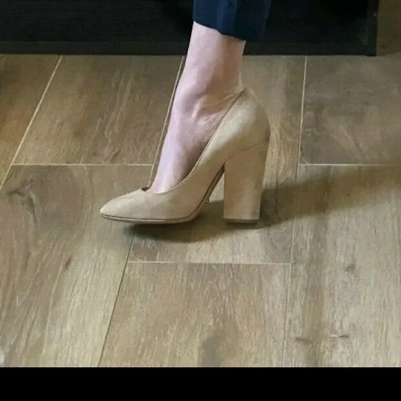 Sergio Rossi Women Pointed Toe Beige Suede Pump Shoes EU 36 US 6