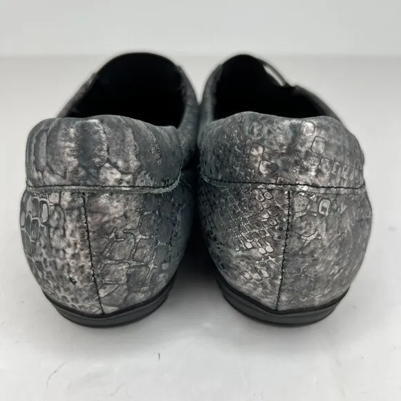 Sesto Meucci Womens Black Hovercraft Zip Snake Print Size 6.5 M Slip On Shoes