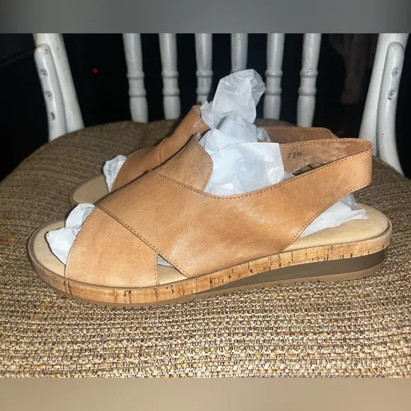 Sesto Meucci Women's Leather Sylke Beige Old West Shoes size 7.5