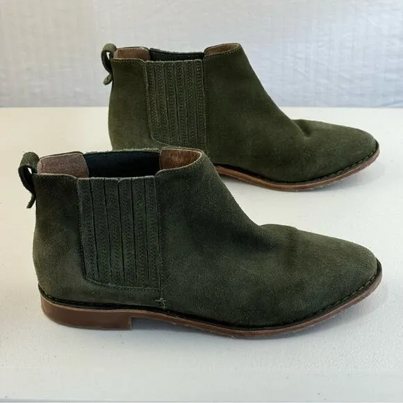 Seychelles Pool Cozy Chelsea Ankle Boots Olive Green Suede Leather Women Size 10