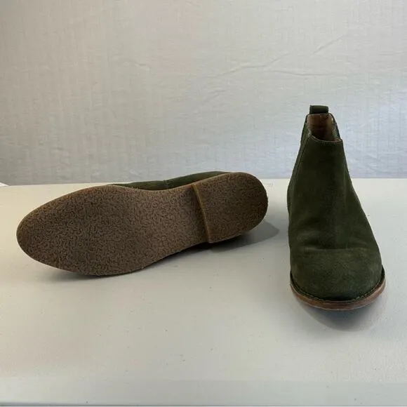 Seychelles Pool Cozy Chelsea Ankle Boots Olive Green Suede Leather Women Size 10